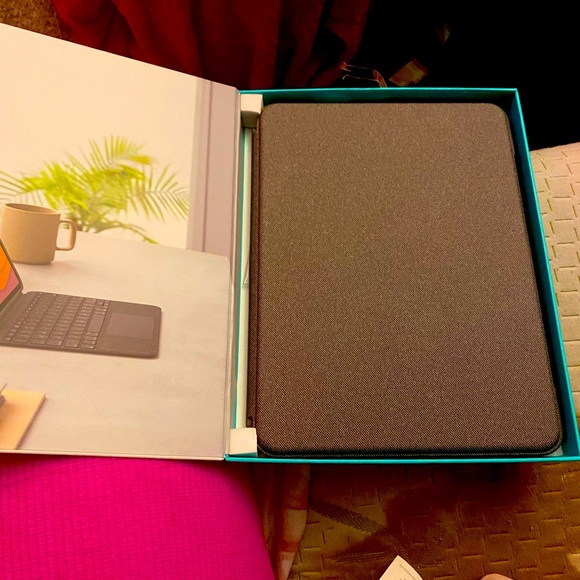 iPad 4th air case Logitech
